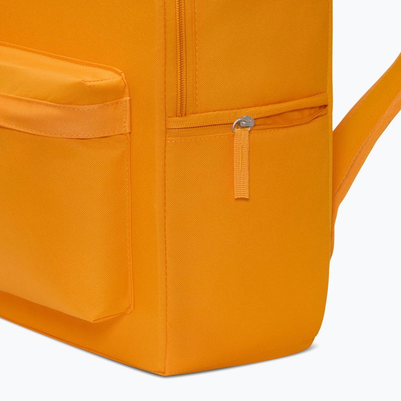 Városi hátizsák Nike Heritage 25 l university gold/university gold/white 6