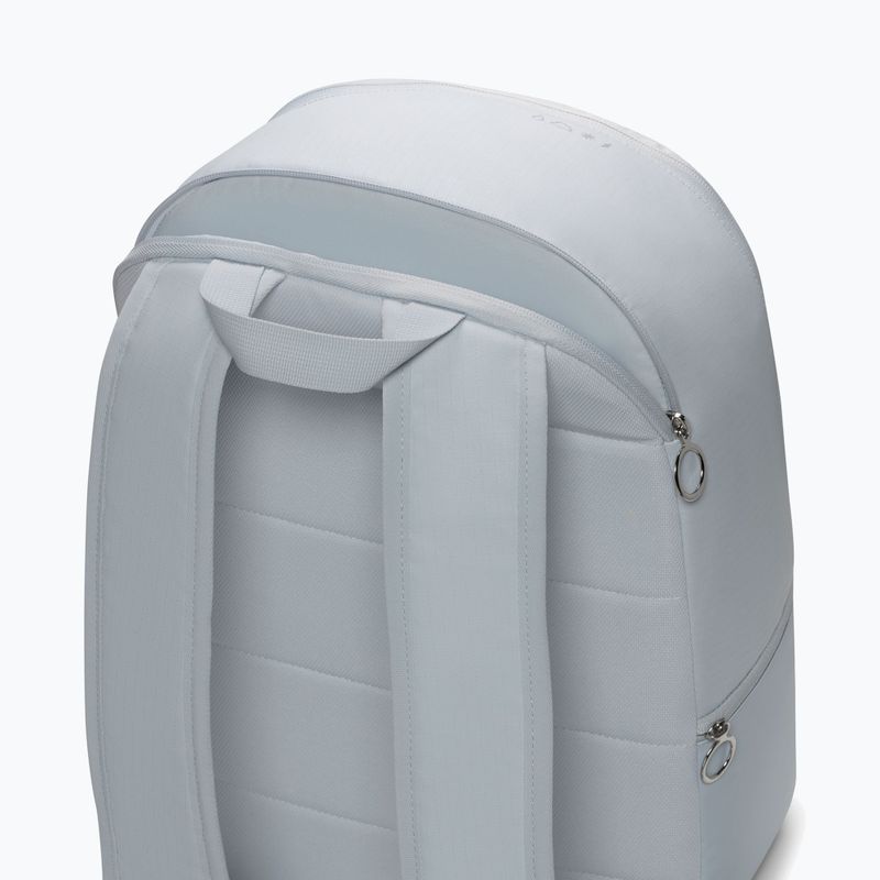 Városi hátizsák Nike Heritage 23 l pure platinum/metallic silver 5