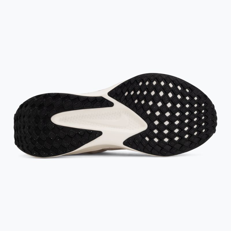 Női futócipők Nike Quest 6 light khaki/sail/metallic gold/off black 4