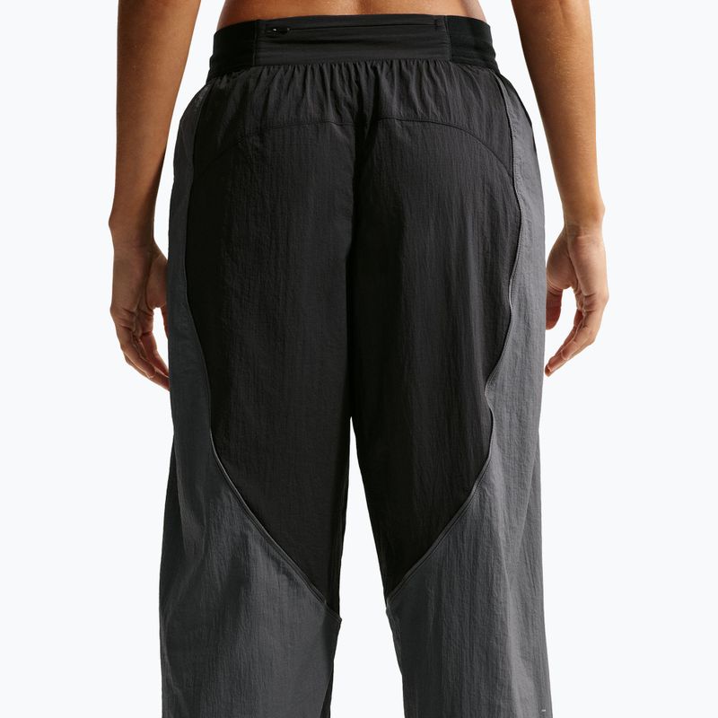 Női futónadrág Nike Swift UV Repel Mid-Rise black/iron grey 6