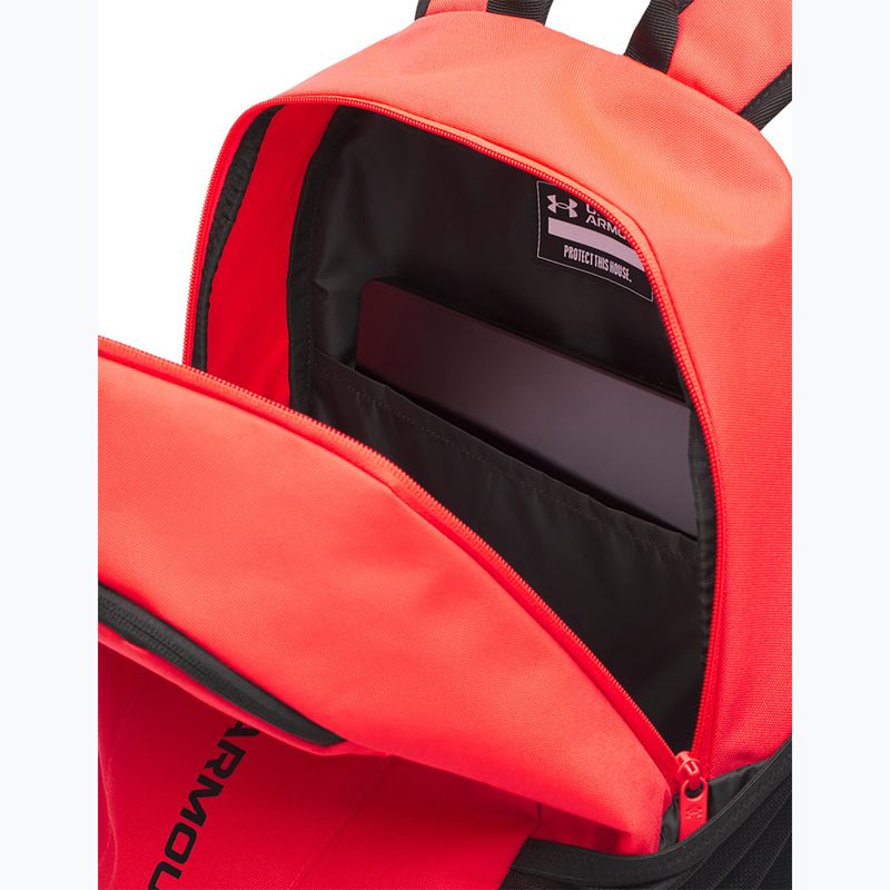 Under Armour Hustle Lite 26,5 l hátizsák versenypiros/fekete 3