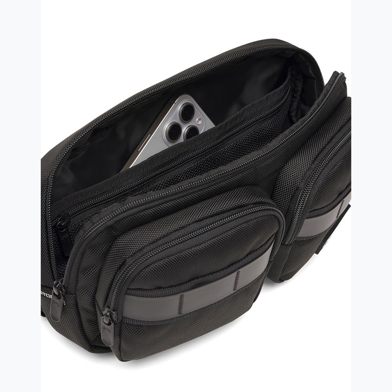 Övtáska Under Armour Triumph Crossbody black/halo gray 3