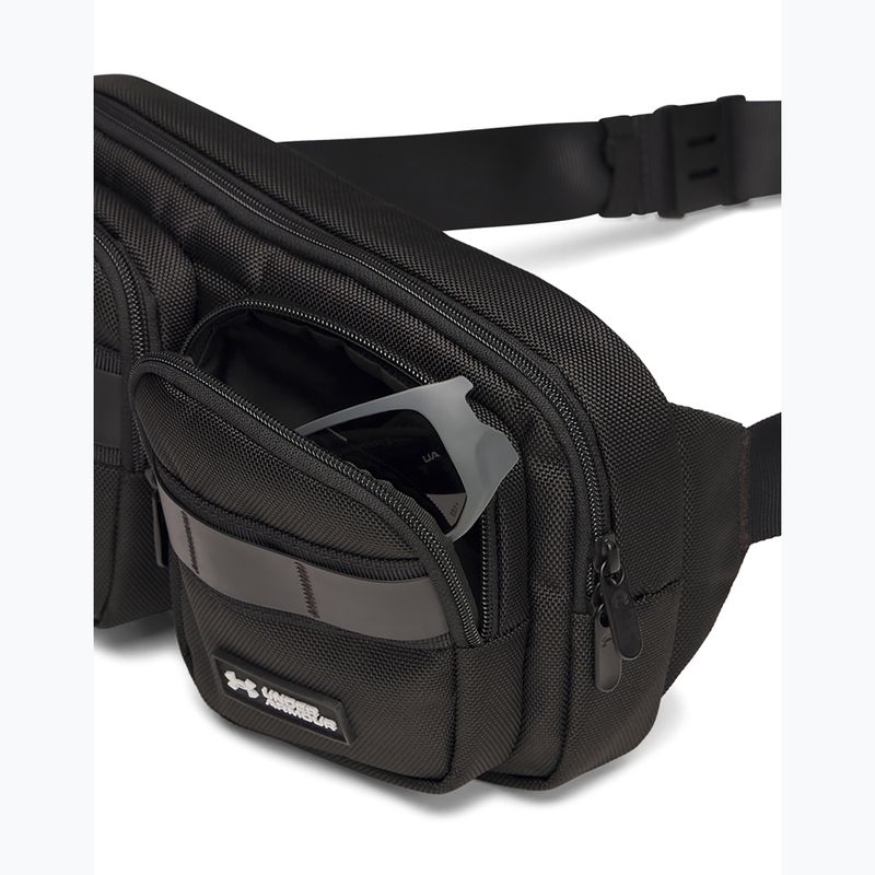 Övtáska Under Armour Triumph Crossbody black/halo gray 4