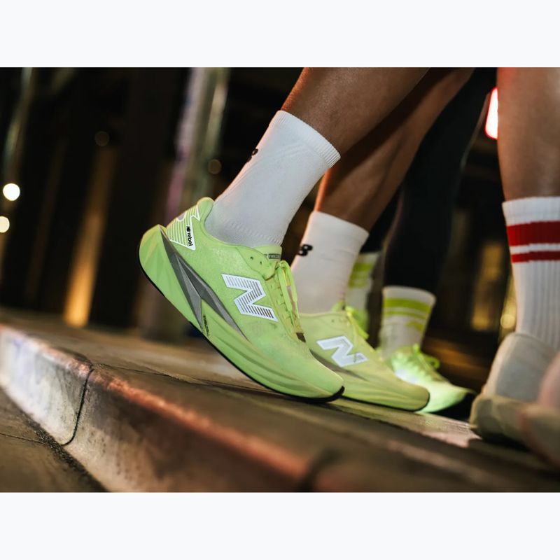 Férfi futócipő New Balance FuelCell Rebel V5 9