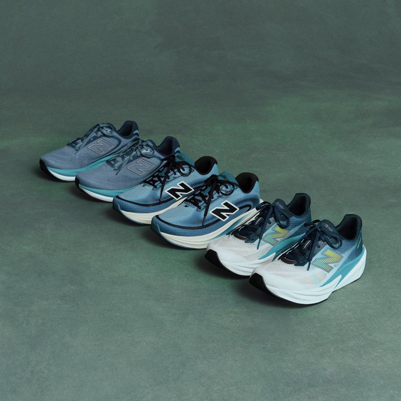 Férfi futócipő  New Balance FuelCell Rebel V5 medusa green/faded teal 9