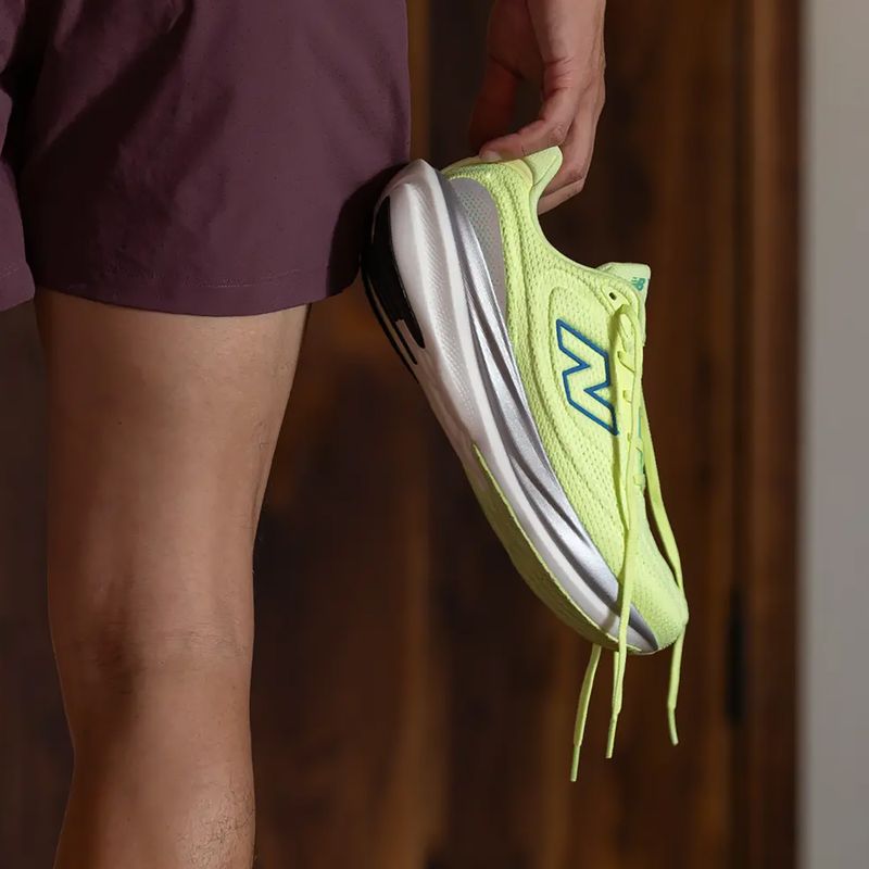 Férfi futócipő  New Balance 1080's V15 afterglow/blue bird/silver metallic 8