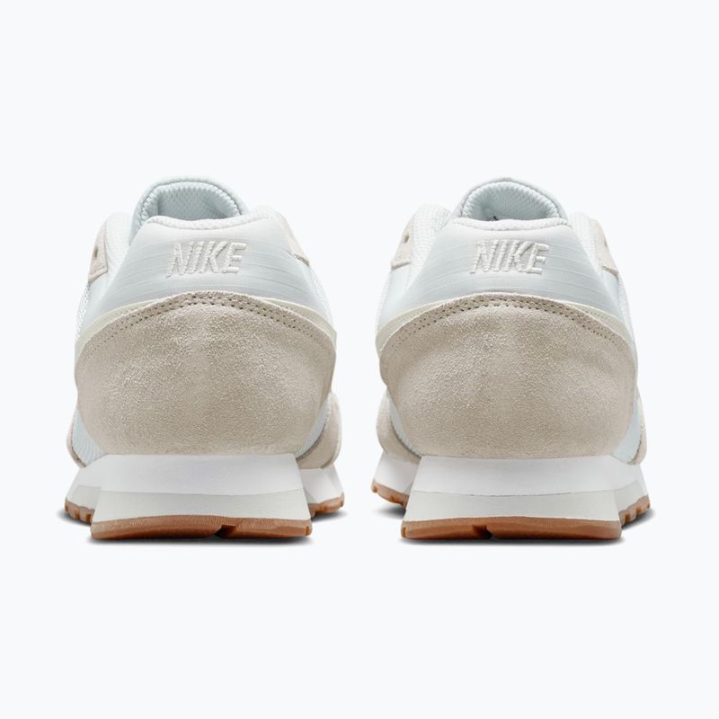 Női cipők Nike MD Runner 2 photon dust/white/gum med brown/sail 4