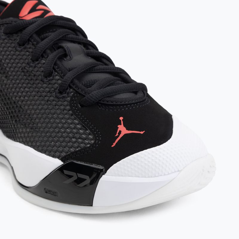 Gyerek kosárlabdacipő Nike Jordan Luka 77 GS Jr black/white/university red 7