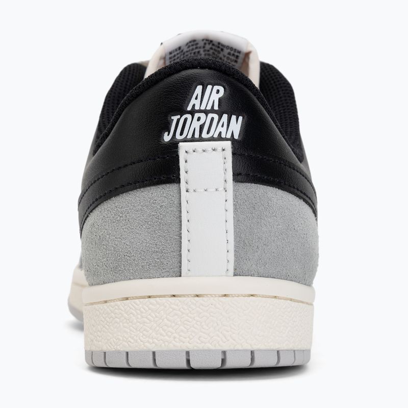 Férfi cipő Nike Air Jordan Skyline Low summit white/light smoke grey/black 6