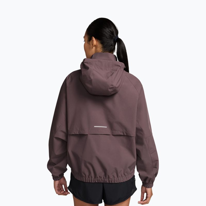 Női futódzseki Nike Storm-Fit Swift tattoo/black 2