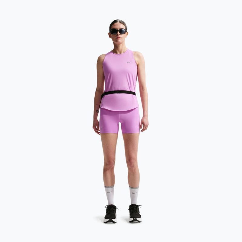 Női futóshort Nike Swift High-Waisted 4" light magenta 2