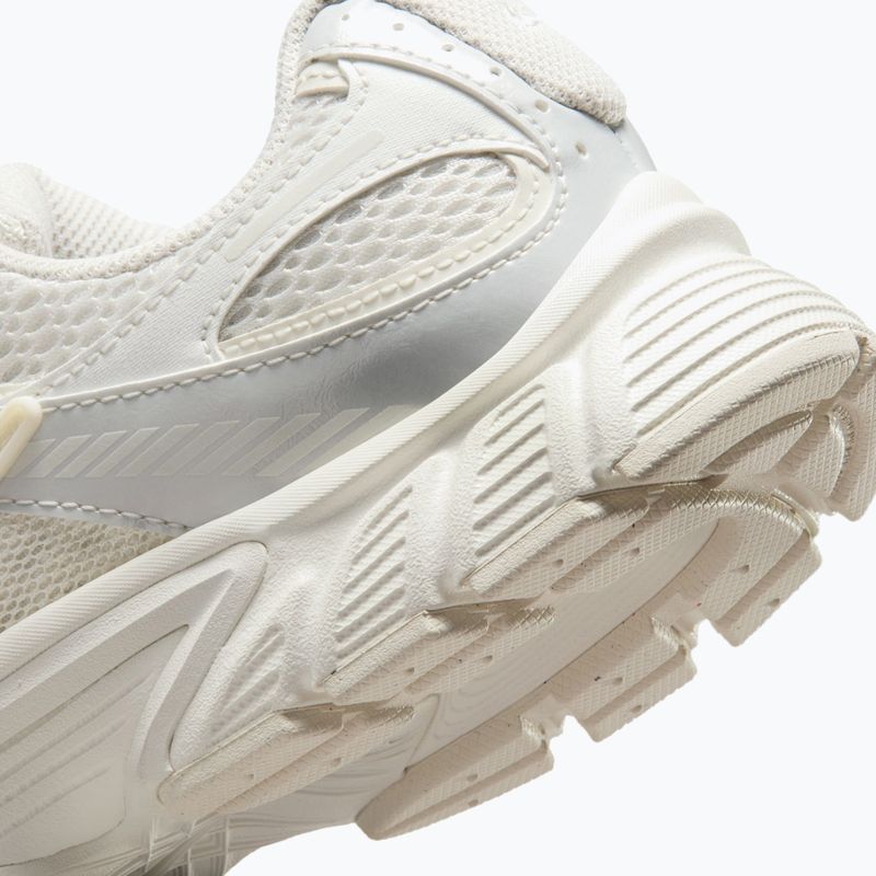 Női cipők Nike V5 RNR phantom/sail/metallic summit white/phantom 7