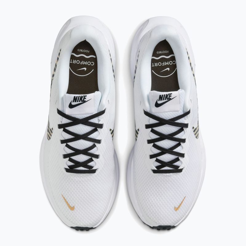 Női futócipő Nike Revolution 8 white/metallic gold/black 5