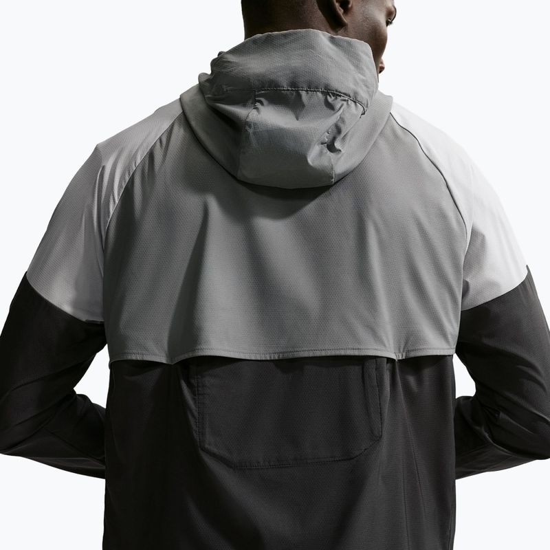 Férfi futódzseki Nike Impossibly Light Windrunner smoke grey/wolf grey/black 5