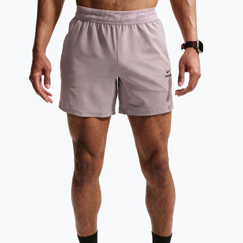 Férfi rövidnadrág Nike Pro Training Dri-Fit 6" light violet ore/black 5