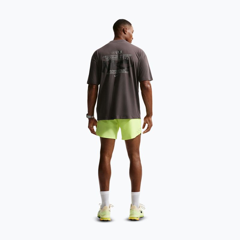 Férfi futóshort Nike Stride Dri-Fit 2in1 7" volt ice 3