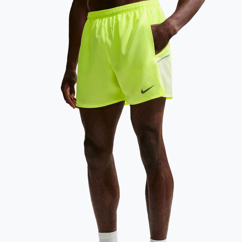 Férfi rövidnadrág Nike Miler Dri-Fit Brief Lined 5" volt ice/barely volt 4