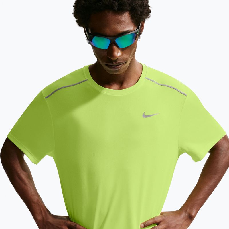 Férfi futópóló Nike Miler Dri-Fit UV volt ice 5