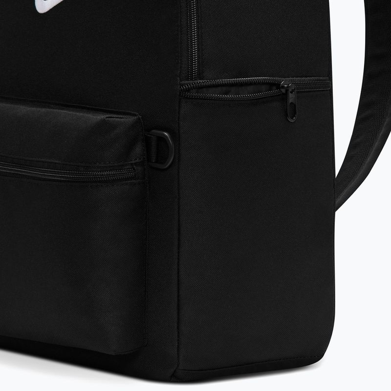 Városi hátizsák Nike Heritage 23 l black/white 6