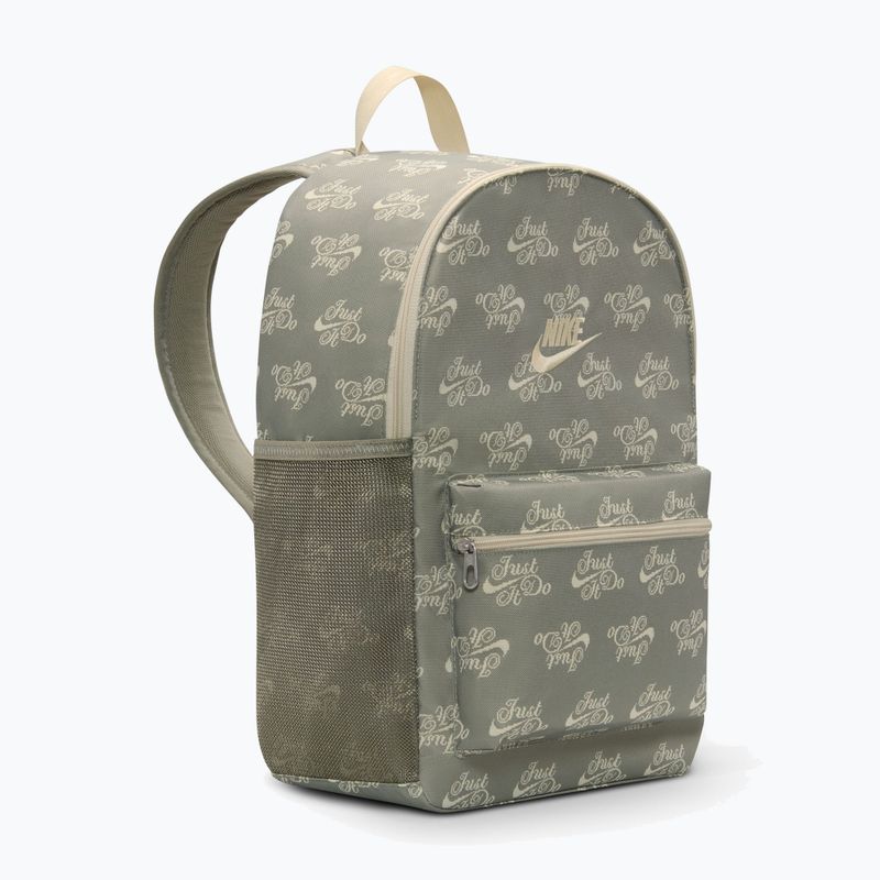 Városi hátizsák Nike Heritage 23 l light army/light khaki/light khaki 2