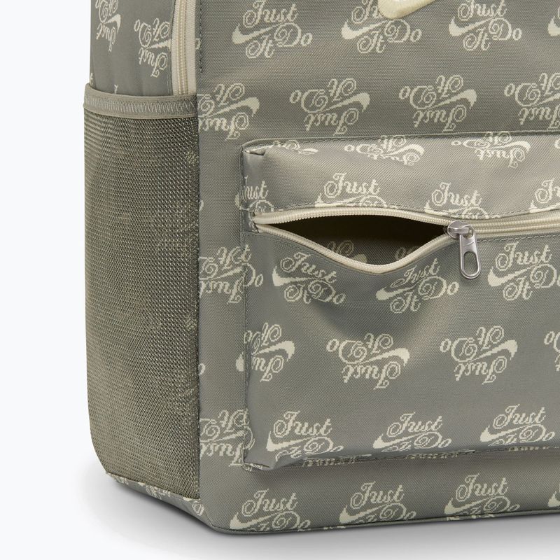 Városi hátizsák Nike Heritage 23 l light army/light khaki/light khaki 5