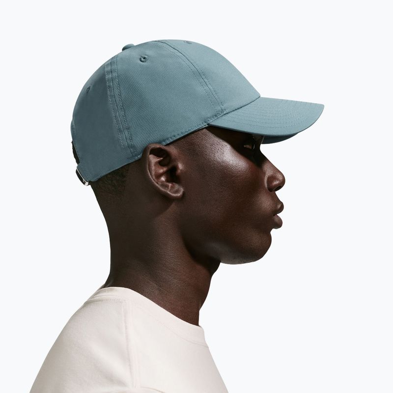 Baseballsapka Nike Dri-Fit Club Unstructured Metal Swoosh mineral Mineral slate/metallic silver 5