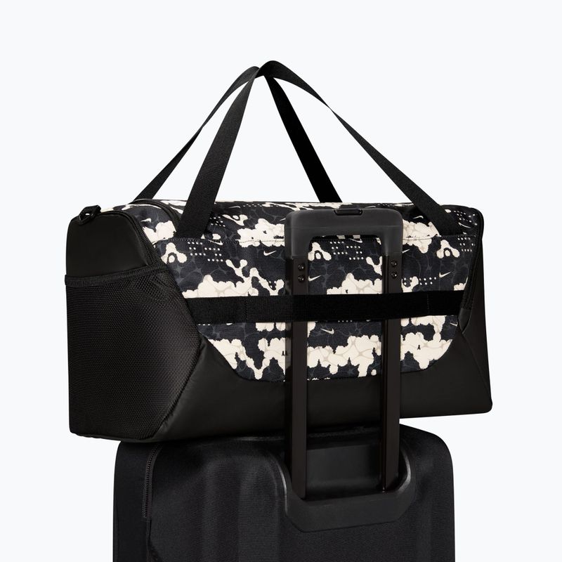 Edzőtáska Nike Brasilia Duffel Small 41 l chalk/black/white 5