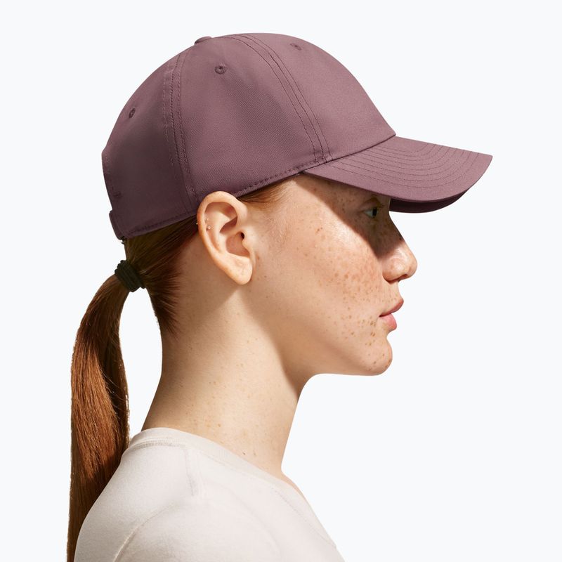 Baseballsapka Nike Dri-Fit Club Unstructured Metal Swoosh tattoo/metallic silver 5