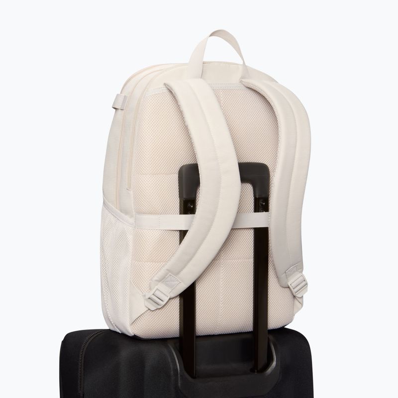 Hátizsák Nike Brasilia 24 l light bone/black/black 6