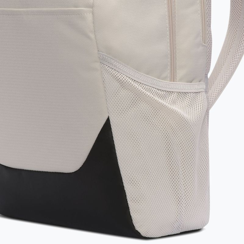 Hátizsák Nike Brasilia 24 l light bone/black/black 9