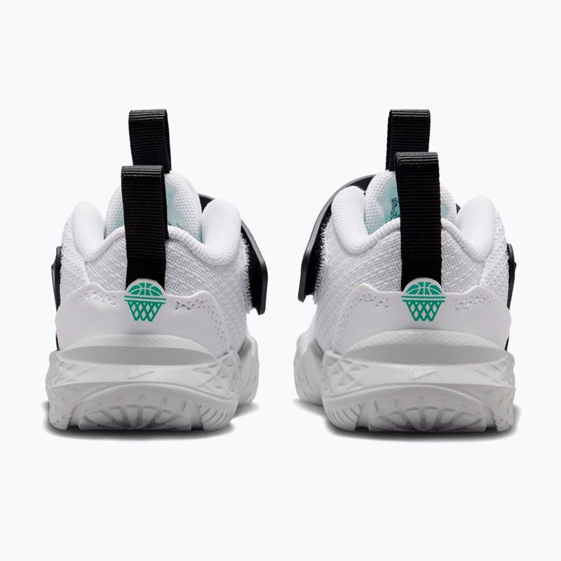 Gyerekcipők Nike Team Hustle D 12 white/black/clear emerald/topaz gold 4