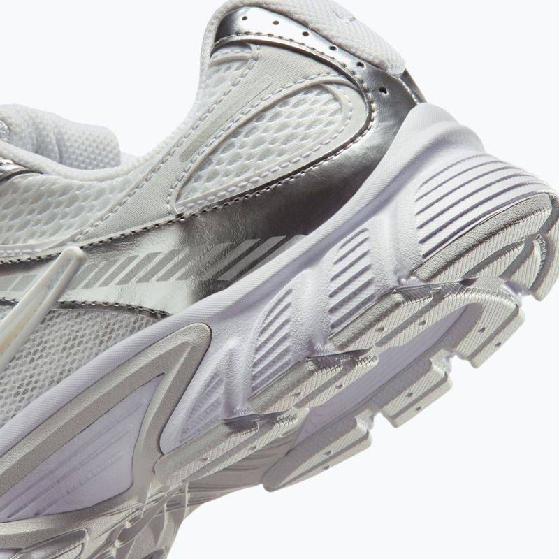 Női cipők Nike V5 RNR white/metallic platinum/metallic silver 6