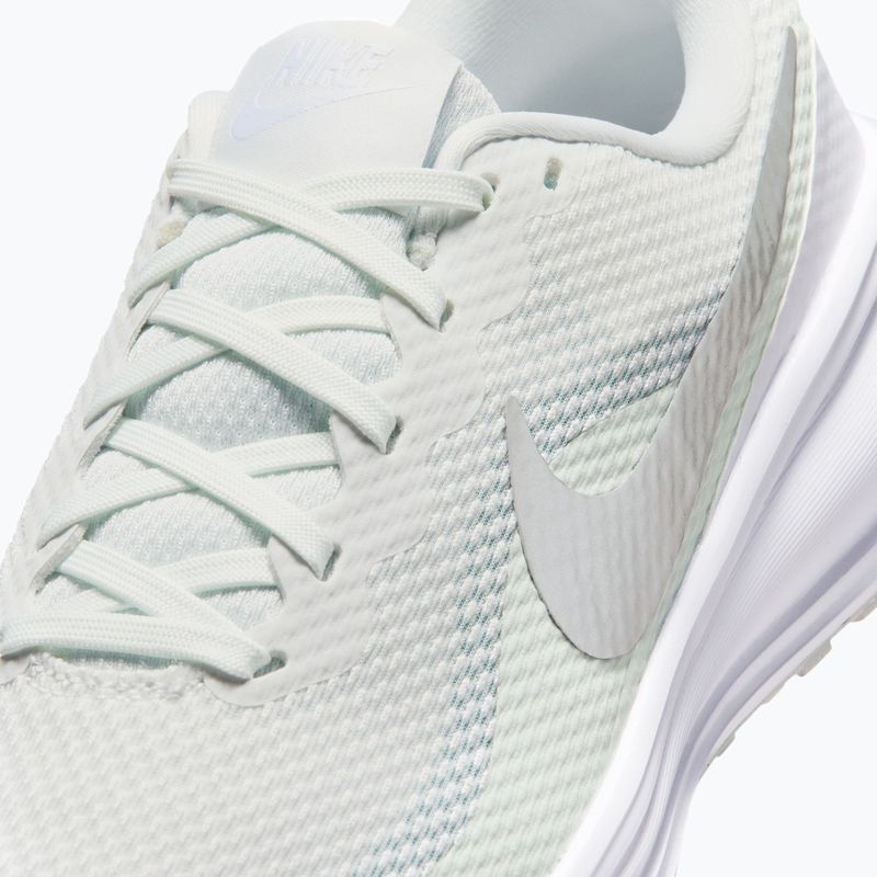 Női futócipő Nike Revolution 8 off white/barely green/metallic silver 4
