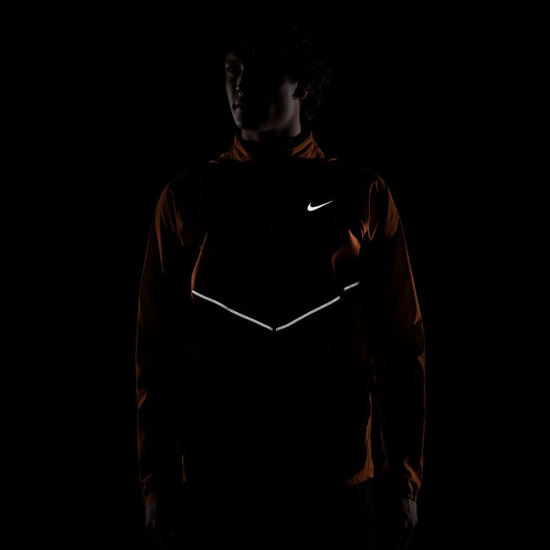 Férfi futódzseki Nike Miler Repel UV total orange 4
