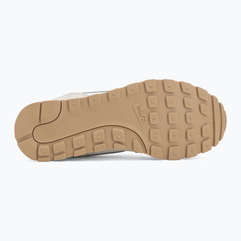 Női cipők Nike MD Runner 2 SE coconut milk/black/linen/sail 4