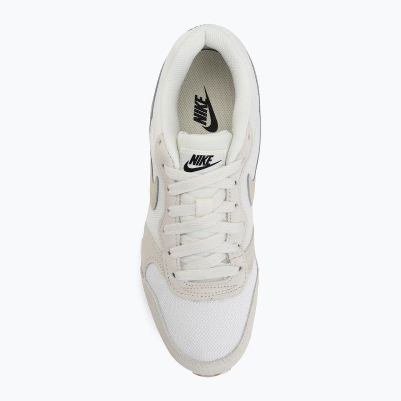 Női cipők Nike MD Runner 2 SE coconut milk/black/linen/sail 5