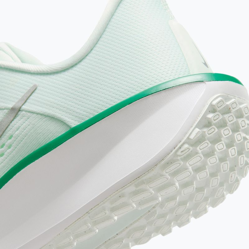 Női futócipő Nike Quest 6 barely green/white/metallic silver 4