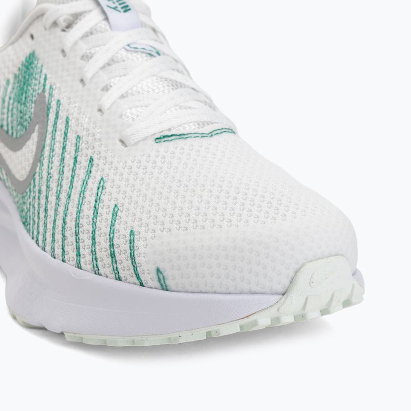 Női futócipő Nike Run Defy summit white/white/metallic silver 7
