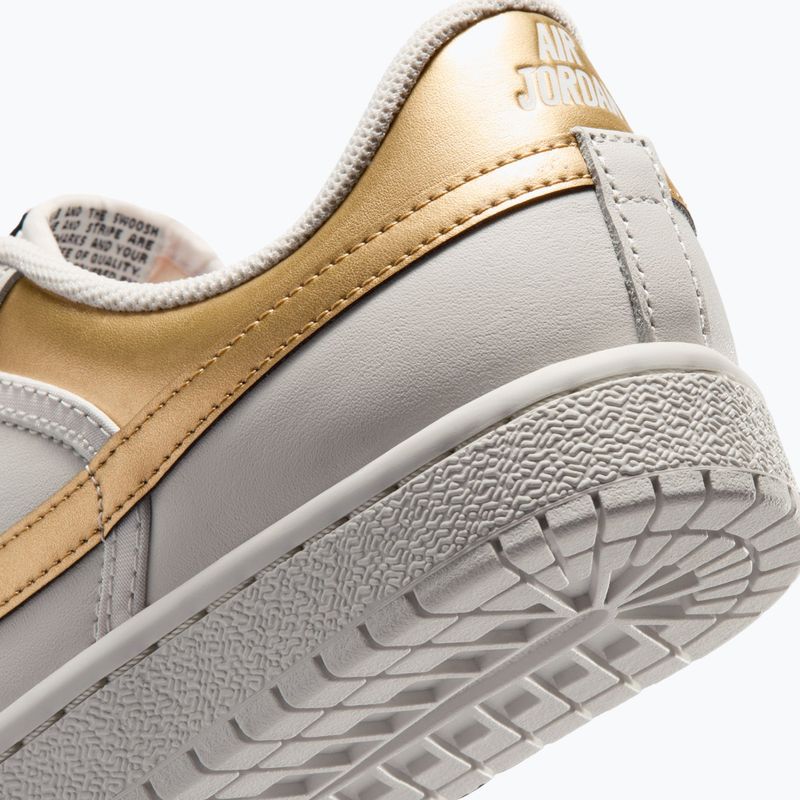Női cipő Air Jordan Skyline Low swan/black/metallic gold 4