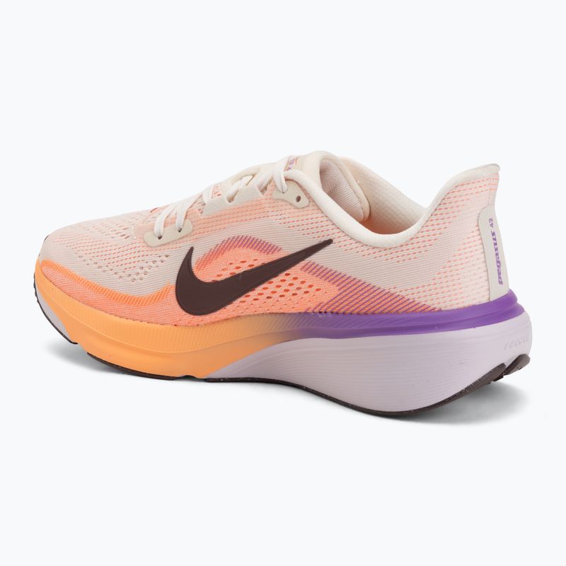 Női futócipő Nike Pegasus 42 chalk/orange pulse/bright violet/tattoo 3