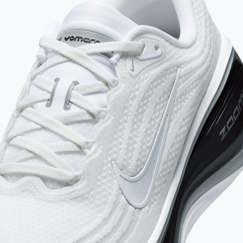 Férfi futócipő Nike Vomero Plus white/black/cool grey/metallic silver 3