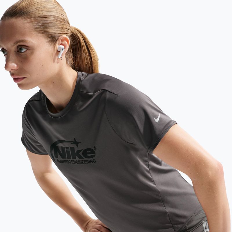Női futópóló Nike Swift Dri-Fit medium ash 5