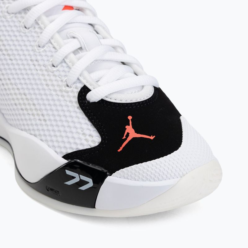Gyerek kosárlabda cipő Nike Jordan Luka 77 GS Jr white/black/sail/bright crimson 7