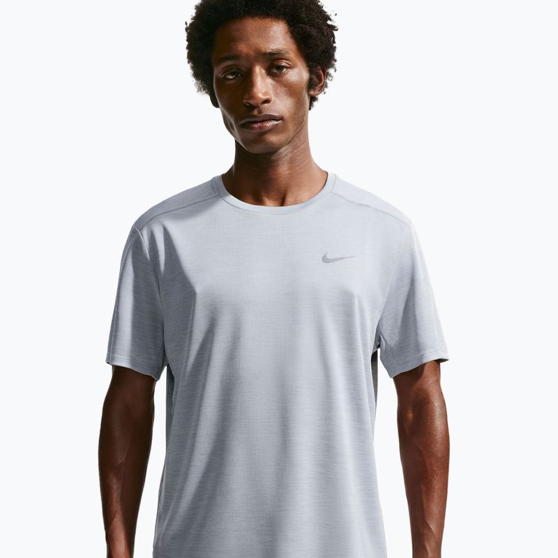 Férfi futópóló Nike Miler Dri-Fit UV grey fog/particle grey 4