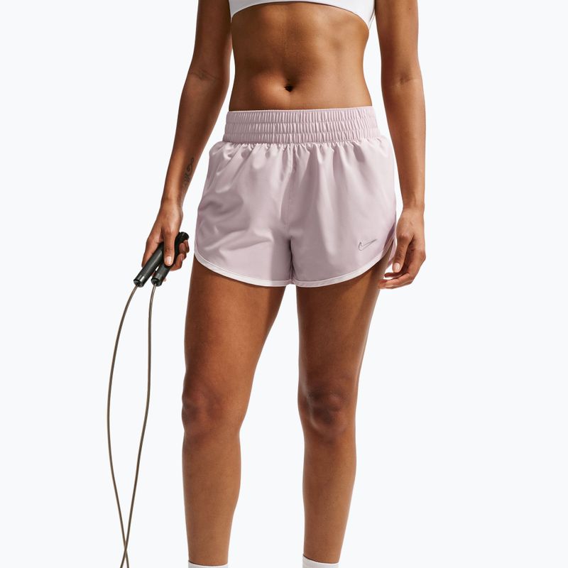 Női edzősort Nike One Woven Brief-Lined platinum violet/sail 5