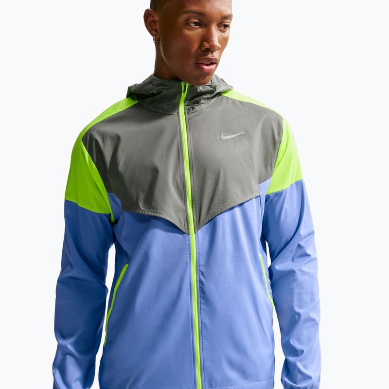 Férfi futódzseki Nike Impossibly Light Windrunner royal pulse/smoke grey/volt ice 4