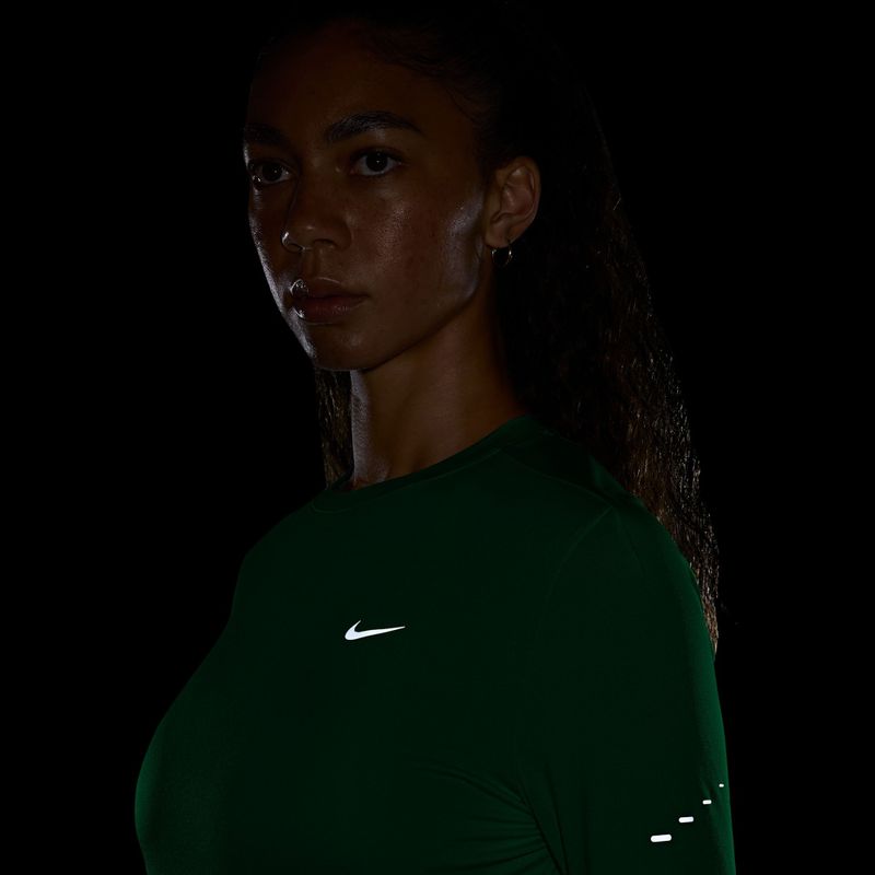Női hosszú ujjú póló futáshoz Nike Swift Dri-FIT UV illusion green 4