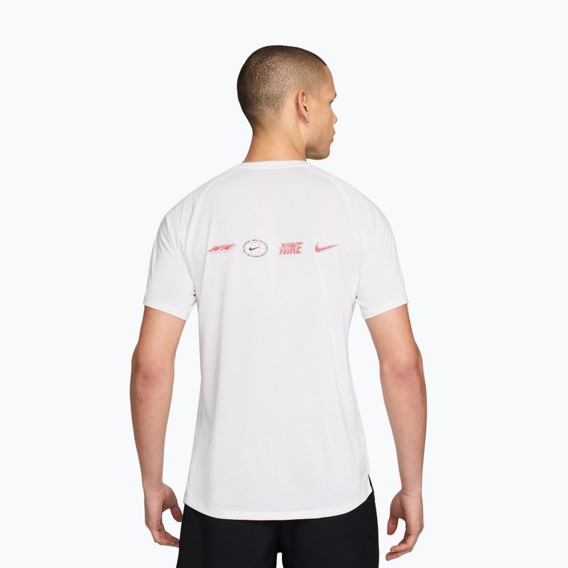Férfi futó póló Nike Stride white 2