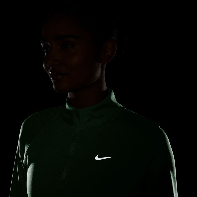 Női hosszú ujjú póló futáshoz Nike Tempo Swoosh Run Dri-Fit 1/4-Zip illusion green/white 4
