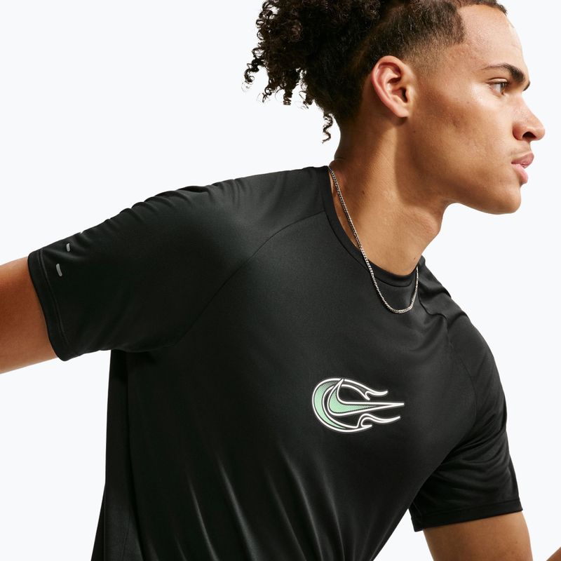 Férfi futó póló Nike Stride black 5